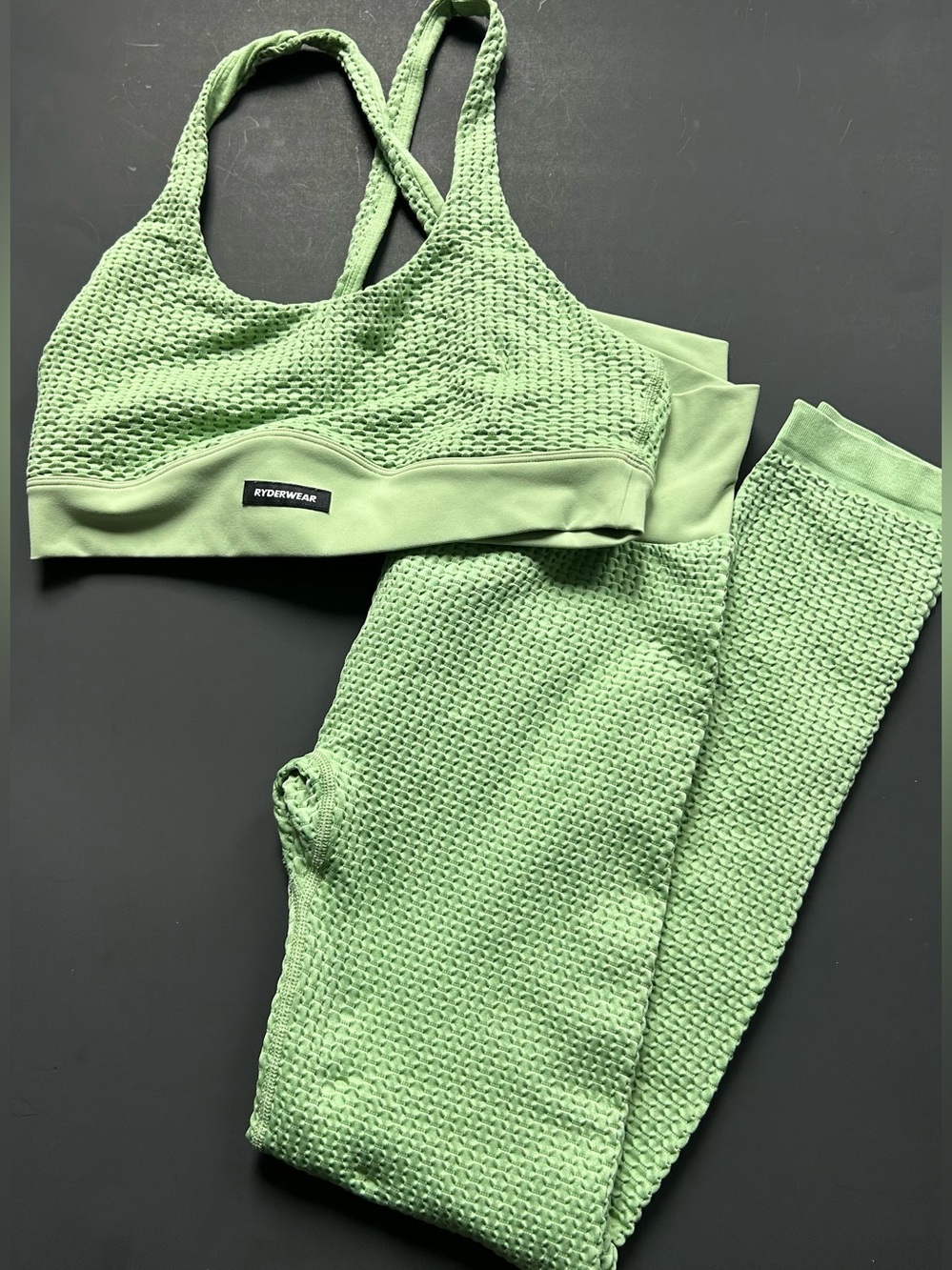 Ryderwear Honeycomb Scrunch Seamless Set — Sage Green, Size M